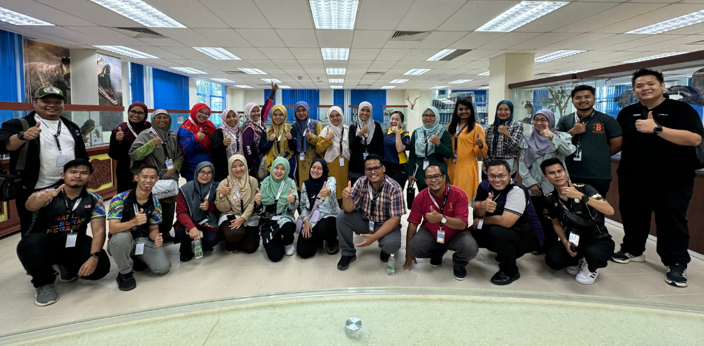 Uplifting Teachers on Industry Knowledge